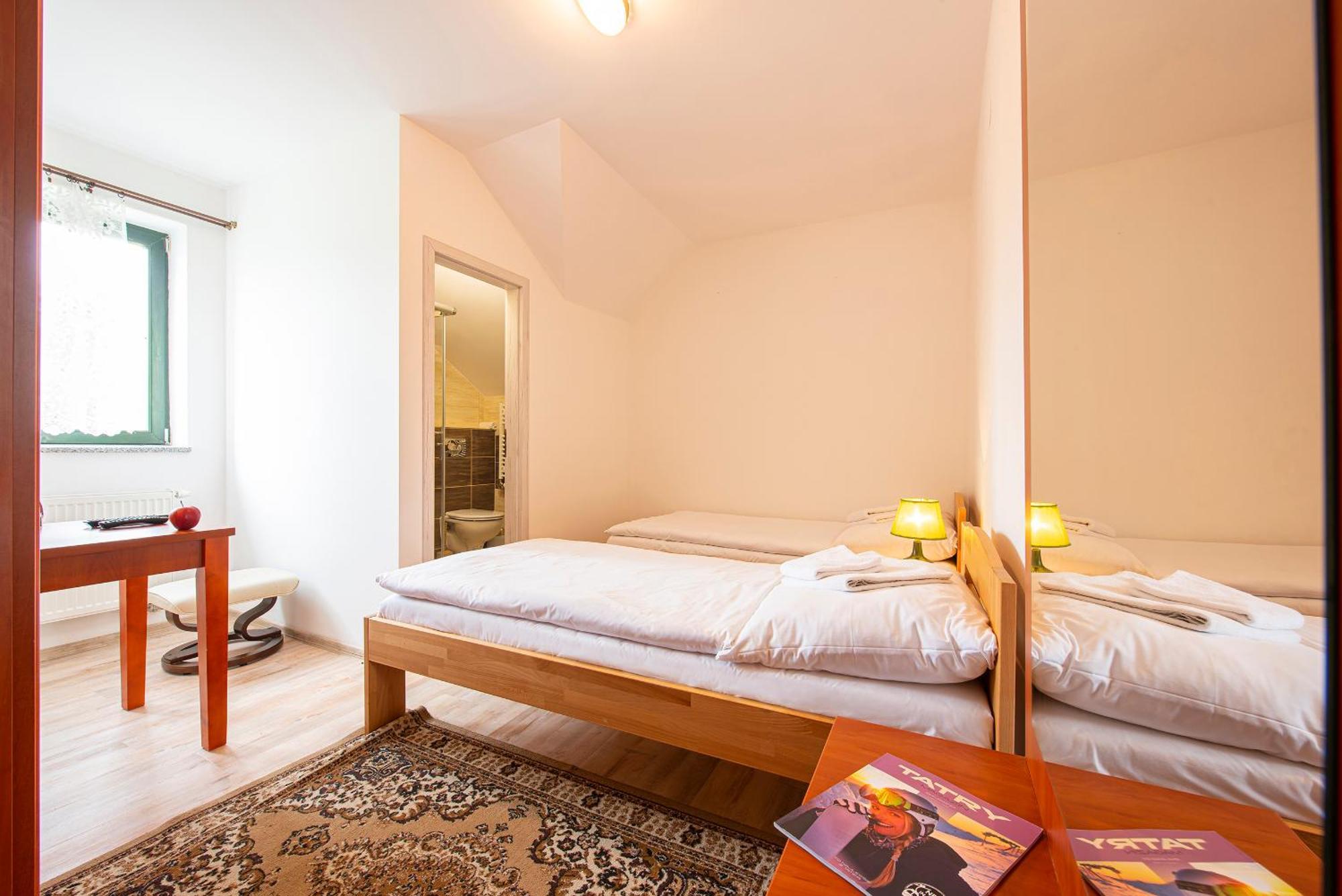 Motel&Restaurant Lavender Poprad Buitenkant foto